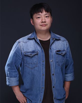 操美女的大黑B器乐表演部部主任