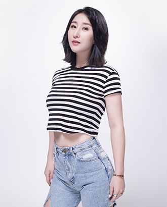 后入美女30P舞蹈表演部部主任